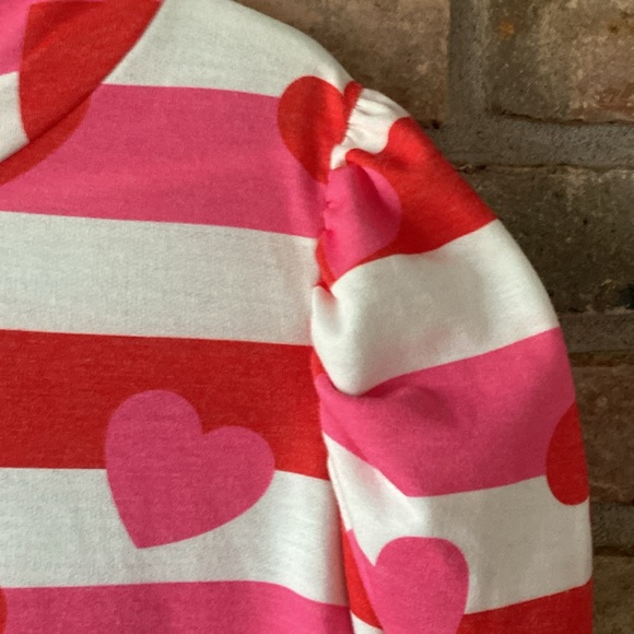 MACARON Red and Pink Hearts Shirt Hoodie M EUC - Picture 4 of 7